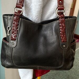 Fossil  shoulder bag Tote braided handles pebbled leather   black/brown trim
EUC